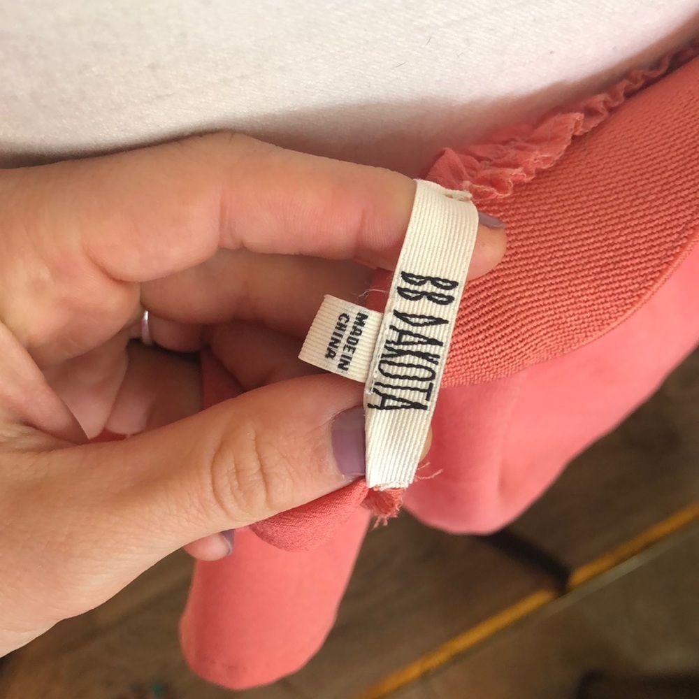 BB Dakota cut out open back peach tank - Picture 5 of 5